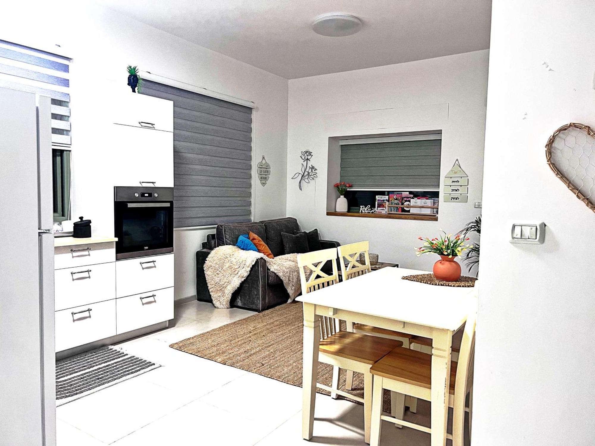 Appartement הפינה של טלי בנהריה - אירוח וספא בריאות מחומם Extérieur photo